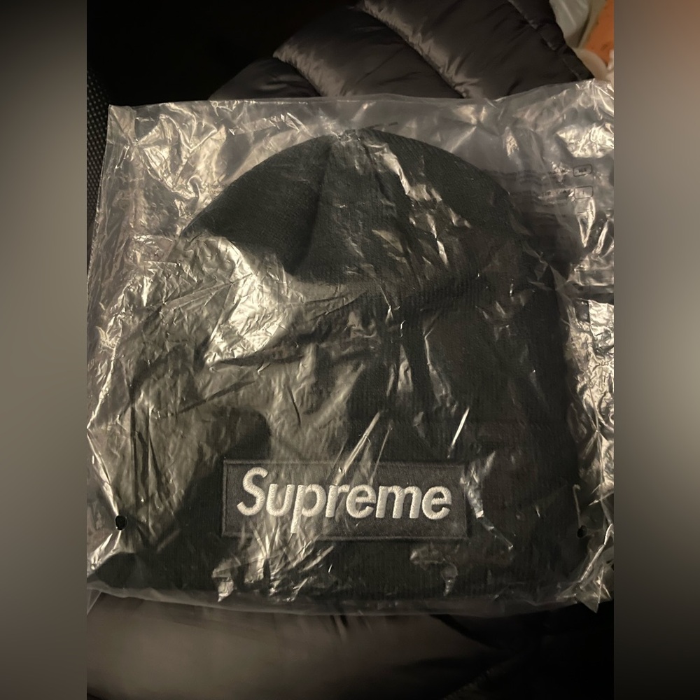 Supreme black box logo beanie